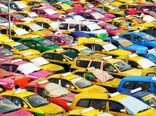 Φωτογραφία για Γιατί τα ταξί στη Μπανγκόκ έχουν χρώματα;