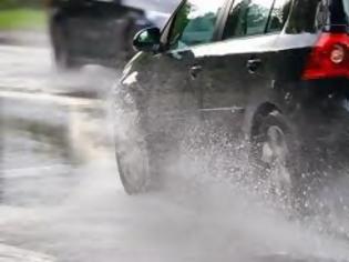 Φωτογραφία για Η βροχή έφερε και τροχαία ατυχήματα στην Εύβοια