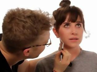 Φωτογραφία για Όταν οι άντρες φτιάχνουν το μακιγιάζ των γυναικών! Ξεκαρδιστικό βίντεο!