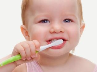 Φωτογραφία για Η φροντίδα των πρώτων δοντιών του μωρού σας