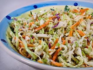Φωτογραφία για Συνταγή για μια απλή, δροσερή και γευστική σαλάτα κόλσλοου