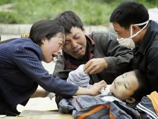 Φωτογραφία για 8 νεκροί μαθητές μετά από ανατροπή λεωφορείου στη Κίνα