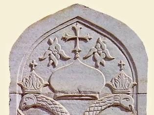 Φωτογραφία για 4605 - Ανάγλυφη πλάκα με τον δικέφαλο αετό στο κωδωνοστάσιο του Πρωτάτου