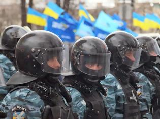 Φωτογραφία για Ένοπλοι στην Ουκρανία κατέλαβαν αστυνομικό τμήμα στην πόλη Σλαβιάνσκ