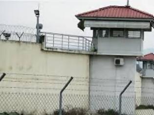 Φωτογραφία για Μαχαίρια στις φυλακές Τρικάλων