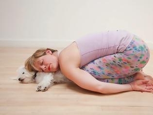 Φωτογραφία για Doga: Κάντε γιόγκα μαζί με το σκύλο σας [photos&video]