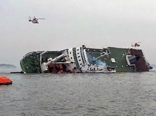 Φωτογραφία για Ναυάγιο πλοίου με 325 μαθητές - 2 νεκροί, πάνω από 100 αγνοούμενοι