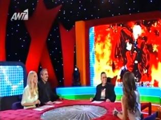 Φωτογραφία για Έξαλλος ο Μανίκας κάνει σκηνή στη γυναίκα του on air στην εκπομπή του Θέμου! [video]