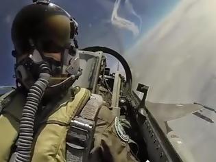 Φωτογραφία για Κάνοντας βόλτα με ένα ελληνικό F16 [Video]