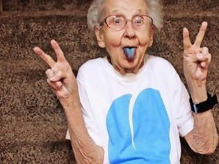 Φωτογραφία για Grandma Betty: Ζει τις τελευταίες της μέρες με χαρά και βάζει στην άκρη τον καρκίνο