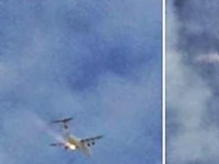 Φωτογραφία για Τρόμος στον αέρα - Έπιασε φωτιά ο κινητήρας αεροπλάνου [video]