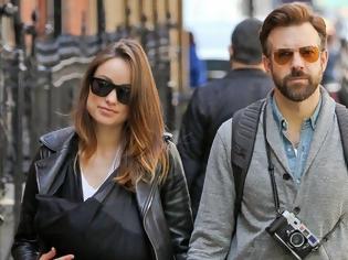 Φωτογραφία για Η Olivia Wilde και ο Jason Sudeikis σε βόλτα με το μωρό τους!