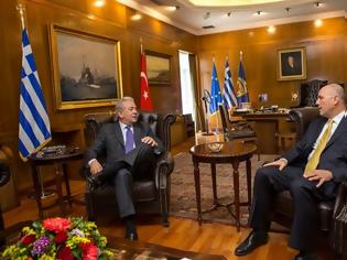 Φωτογραφία για Συνάντηση ΥΕΘΑ Δημήτρη Αβραμόπουλου με τον Πρέσβη της Τουρκίας