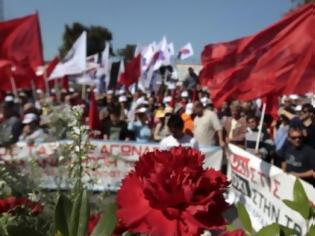 Φωτογραφία για ΜΗΝΥΜΑΤΑ ΑΠΟ ΤΑ ΣΥΝΔΙΚΑΤΑ ΕΝ ΟΨΕΙ ΤΟΥ ΑΥΡΙΑΝΟΥ ΕΟΡΤΑΣΜΟΥ ΤΗΣ ΠΡΩΤΟΜΑΓΙΑΣ