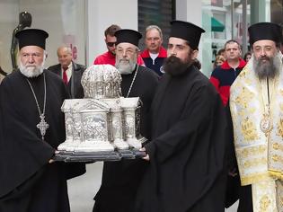 Φωτογραφία για Τρίπολη: Η Κάρα του Αγίου Αποστόλου Ανδρέου του Πρωτοκλήτου στην πλατεία Πετρινού [Videos - Photos]