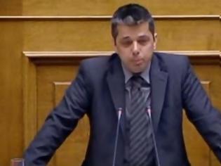 Φωτογραφία για Τα δάκρυα του Μπούκουρα στη Βουλή: Τι θα πω στα παιδιά μου