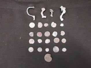 Φωτογραφία για Αρχαία νομίσματα και αντικείμενα κατέσχεσε η αστυνομία