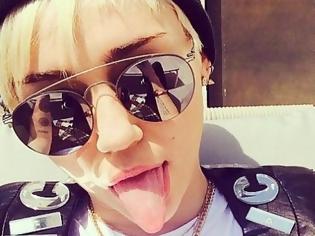 Φωτογραφία για Την Miley Cyrus την έχετε δει χιλιάδες φορές. Τη μαμά της όμως;