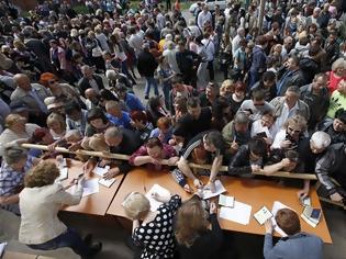 Φωτογραφία για Ουκρανία: «Συντριπτική» συμμετοχή στα δημοψηφίσματα