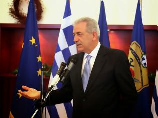 Φωτογραφία για Άσκηση εκλογικού δικαιώματος ΥΕΘΑ Δημήτρη Αβραμόπουλου