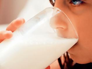 Φωτογραφία για Στα ράφια της αγοράς το γάλα των επτά ημερών - Τί θα γίνει με την τιμή του