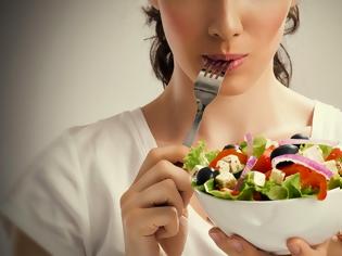 Φωτογραφία για Η δίαιτα που έχει ξετρελάνει το Χόλιγουντ - Πώς να χάσετε κιλά τρώγοντας τα πάντα