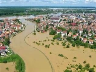 Φωτογραφία για Το σερβικό κοινοβούλιο διαθέτει χρήματα στους πλημμυροπαθείς