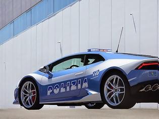 Φωτογραφία για Αυτά είναι περιπολικά! Δείτε την απίστευτη Lamborghini της Ιταλικής αστυνομίας