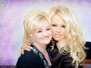 Φωτογραφία για To ξέσπασμα της μαμάς της Πάμελα Άντερσον: Δεν μπορώ να πιστέψω πως δεν μου είπε τίποτα τόσα χρόνια... ραγίζει η καρδιά μου