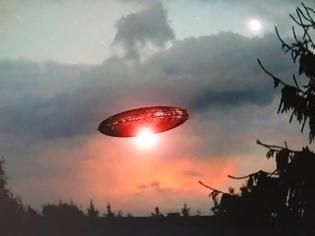Φωτογραφία για Αυτό είναι σίγουρα το πιο συνταρακτικό βίντεο με UFO... της χρονιάς! [video]