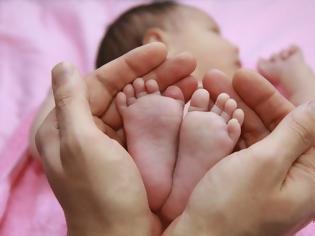 Φωτογραφία για ΣΥΓΚΙΝΗΤΙΚΟ: Η ιστορία του μωρού που επέζησε μετά από έκτρωση και γεννήθηκε υγιές! [Photo]