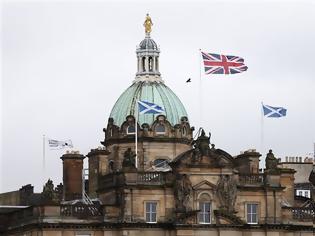 Φωτογραφία για Σφίγγουν οι κ.... στη Βρετανία: Υπόσχεται αυτονομία στην Σκωτία αν πει «όχι» στην ανεξαρτησία
