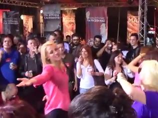 Φωτογραφία για Ο ξέφρενος χορός της Δούρου μετά τη σπουδαία νίκη της [video]