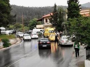 Φωτογραφία για Καραμπόλα τριών οχημάτων στη Ξάνθη