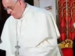Φωτογραφία για Το χειροφίλημα του Πατριάρχη Βαρθολομαίου από τον Πάπα [video]