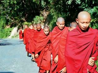 Φωτογραφία για Mπλόκο για το «ησυχαστήριο» Βουδιστών στη Χαλκιδική