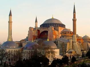 Φωτογραφία για ΑΠΑΡΑΔΕΚΤΟ: Οι Τούρκοι προσεύχονται για να γίνει η Αγία Σοφία... τζαμί  [Photos]