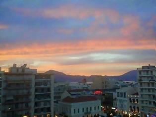 Φωτογραφία για Πάτρα: Ηλιοβασίλεμα σαν... ζωγραφιά! Γέμισαν τα social media από το χθεσινό εντυπωσιακό ηλιοβασίλεμα