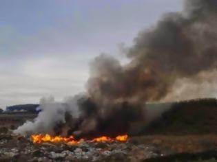 Φωτογραφία για Φωτιά σε σκουπίδια μαύρισε τον ουρανό του Πύργου