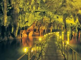 Φωτογραφία για Μαγευτικό υπόγειο ποτάμι στην Ελλάδα! [photos]