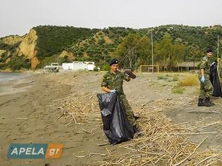 Φωτογραφία για Οι στρατιώτες του ΚΕΕΜ καθάρισαν παραλία στο Γύθειο!