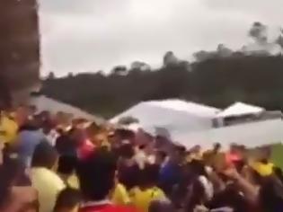 Φωτογραφία για Ξύλο έπαιξαν οι οπαδοί της Κολομβίας κατά τη διάρκεια της προπόνησης της ομάδας τους [video]