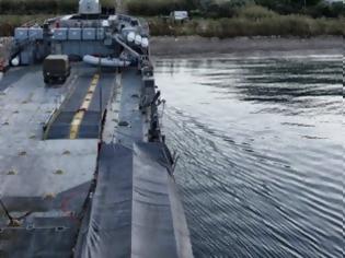 Φωτογραφία για 3η απόπειρα αυτοκτονίας στο πολεμικό ναυτικό: Κελευστής πήδηξε στη θάλασσα από αρματαγωγό του Στόλου!