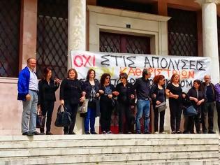 Φωτογραφία για Συμβολική κατάληψη στα γραφεία της Άννας Ασημακοπούλου πραγματοποιούν οι απολυμένες καθαρίστριες στα Γιάννενα