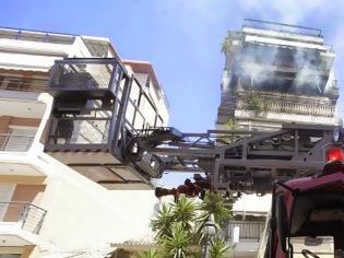 Φωτογραφία για Τραγωδία στη Νίκαια - Ένας νεκρός από φωτιά που ξέσπασε σε διαμέρισμα