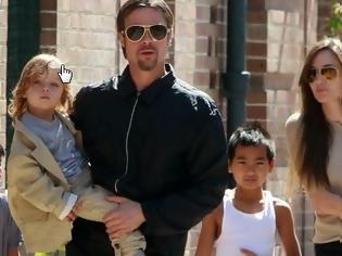 Φωτογραφία για Jolie & Pitt: Τι έχουν στην αυλή της έπαυλης τους που δεν φανταζόμασταν ποτέ;