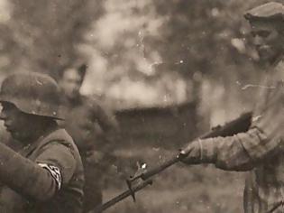 Φωτογραφία για Τι έγινε όταν οι Ναζί δεσμοφύλακες έπεσαν στα χέρια των κρατούμενων που απελευθερώθηκαν από τους Συμμάχους;...