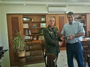 Φωτογραφία για Επίσκεψη του νέου Διοικητή του 15ου ΣΠ στον Αντιπεριφερειάρχη Καστοριάς
