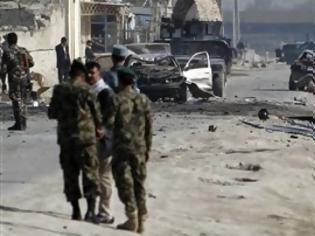 Φωτογραφία για Επίθεση καμικάζι βομβιστή στην Καμπούλ