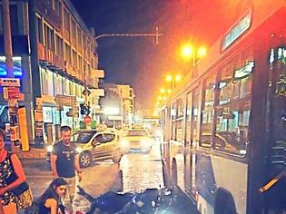 Φωτογραφία για Λεωφορείο πέρασε με κόκκινο και χτύπησε τον γνωστό δημοσιογράφο μοτοσικλέτας και παρουσιαστή των εκπομπών του Moto GP Δημήτρη Διατσίδη
